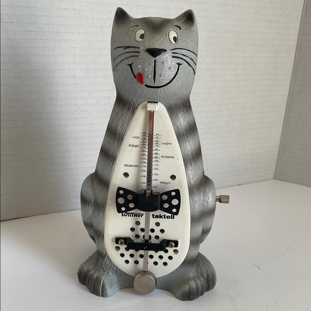 Metronome Gray Cat Shaped Wittner Taktell Vintage. Works well.